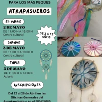 Taller creativo en el concejo de Tapia: elaborar un atrapasueños